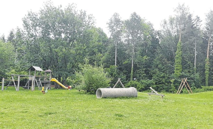 Seit Jahrzehnten wird das brachliegende Grundstück als Spielplatz genutzt.