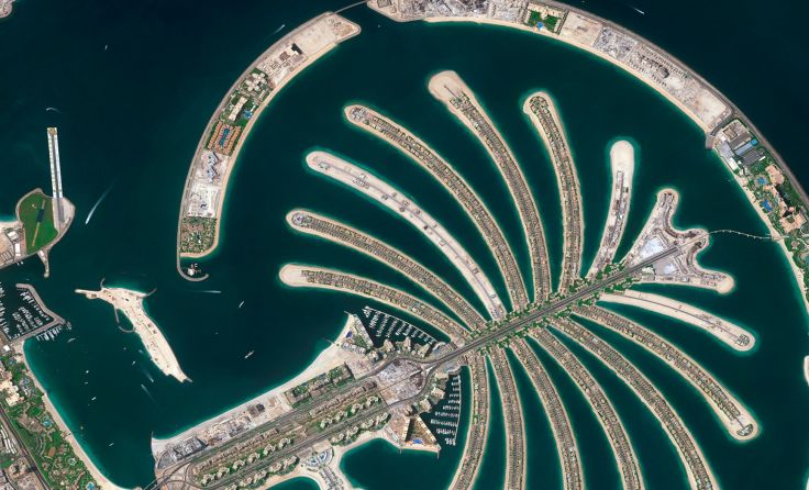 Ein Highlight aus dem Bildband, die künstlich angelegte Insel "The Palm" in Dubai Foto: eoVision