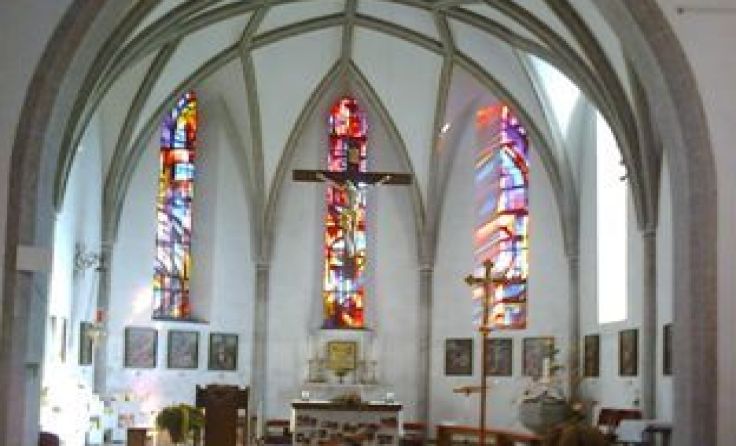 Die Pfarrkirche in Pinsdorf ist Schauplatz der „Langen Nacht“. Foto: Pfarre