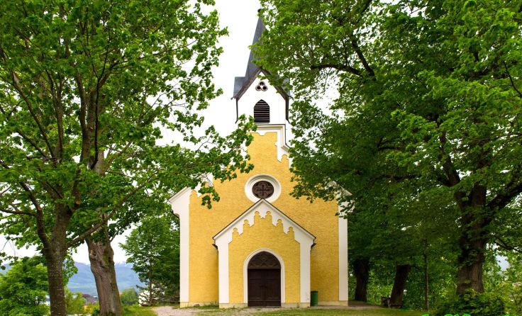 Die Kirche am Gmundner Kalvarienberg wird 200 Jahre alt. Foto: Grüneis