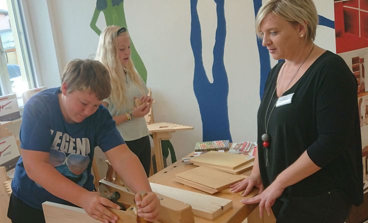 Die Schüler konnten verschiedene Berufe auch in der Praxis kennenlernen. Foto: NMS Laakirchen