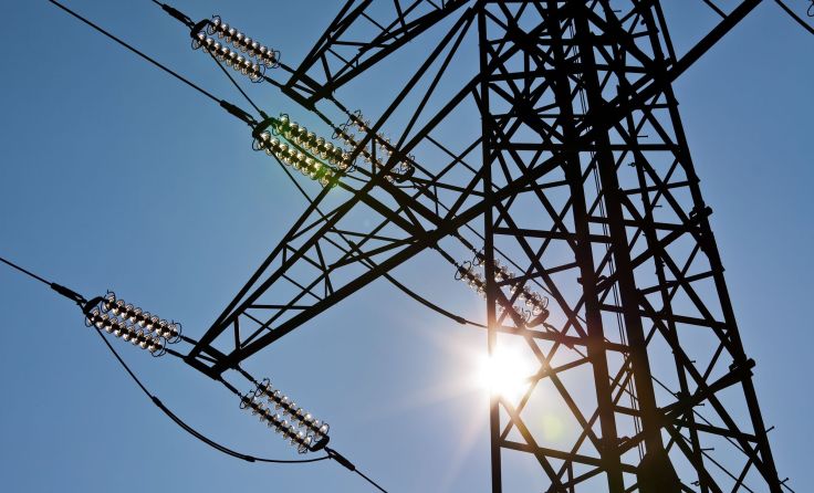 Kein Ende um die Diskussion der 110 kv-Leitung durch das Almtal. Symbolbild: Wodicka