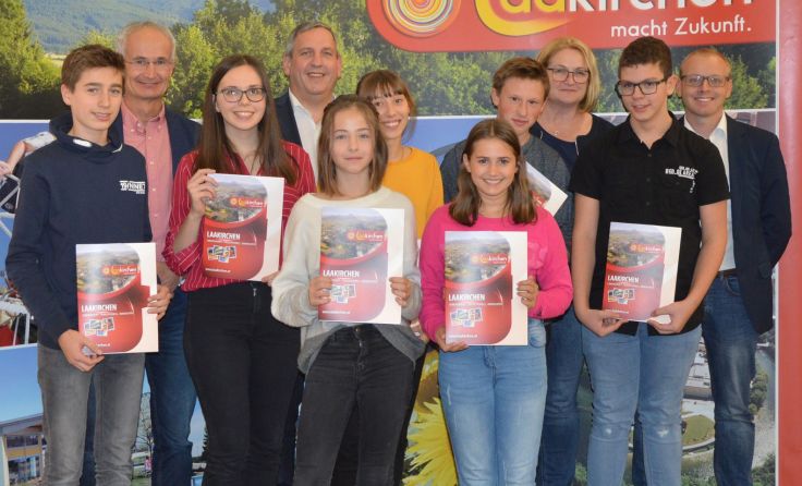 Freude über das Sozial-Zertifikat Foto: Stadt Laakirchen
