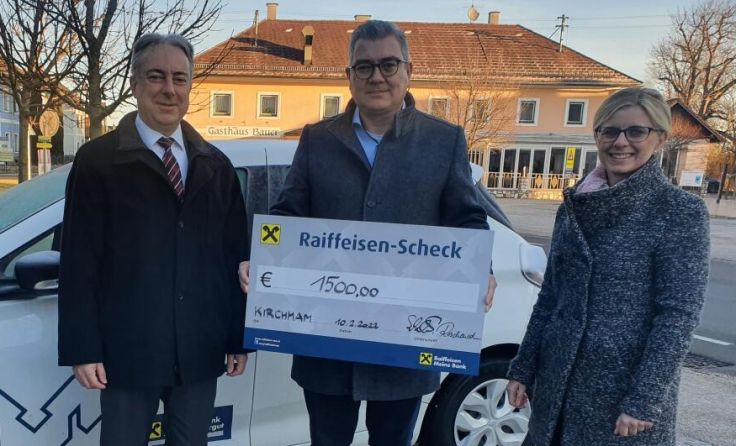 V.l.: Prok. Siegfried Schatz, Bgm. Ingo Dörflinger, Susanne Rescheneder (Foto: Gemeinde Kirchham)