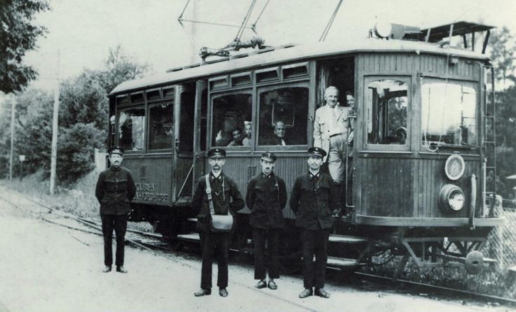 Halt im Bahnhof Traundorf – im Jahr 1930 (Foto: Stern Verkehr)