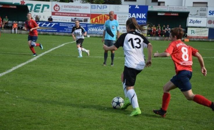 Topscorerin Sarah Stelzhammer (Nummer13) (Foto: Klaus Stelzhammer)