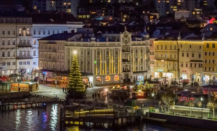 Advent Rathausplatz (Foto: Stadtgemeinde Gmunden)