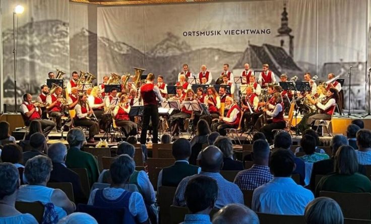Die Viechtwanger Ortsmusik begeisterte mit ihrem Konzert. (Foto: Ortsmusik Viechtwang)