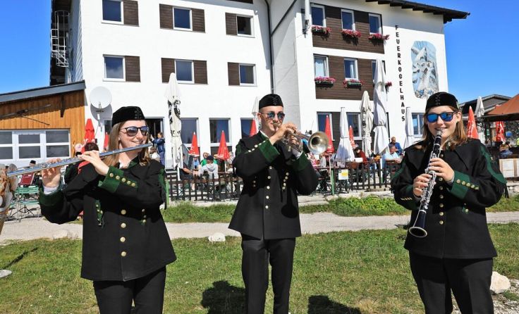 Die Salinenmusikkapelle lädt ein. (Foto: Hörmandinger)