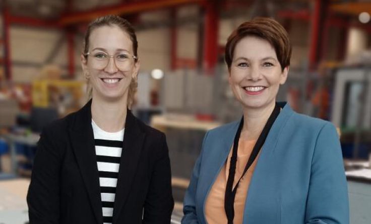 LAbg Engl mit Frau Schacherleitner, Firma SEMA in Traunkirchen (Foto: Grüne OÖ)