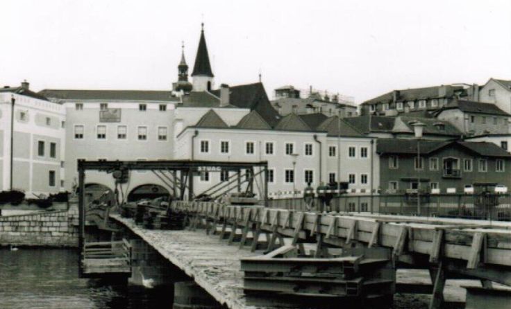 Bild von der Traunbrückenrenovierung 1989 (Foto: Topothek - Musealverein/Christa Kienesberger)