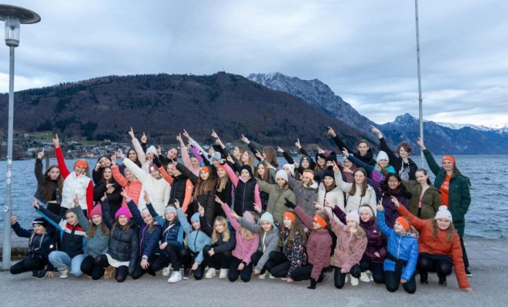 Schüler von BRG/ BORG Schloss Traunsee und BG Gmunden tanzten mit. (Foto: Elliot Loidl)