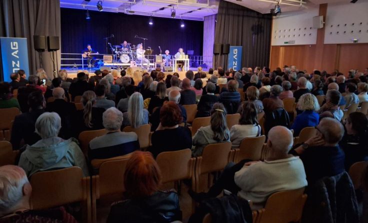 Beste Stimmung beim Konzert von 4NOW feat. Stefan Kutzenberger (Foto: KIP)