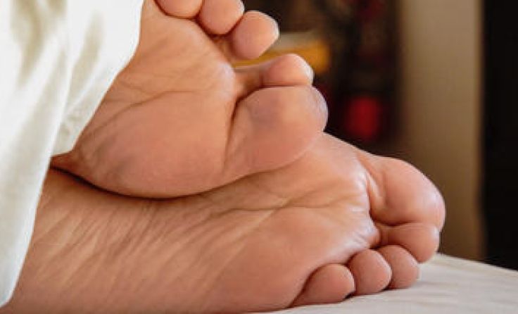 Ausschlafen am Wochenende ist nicht so gesund wie einst angenommen. *Foto: Rainer Sturm/pixelio.de 