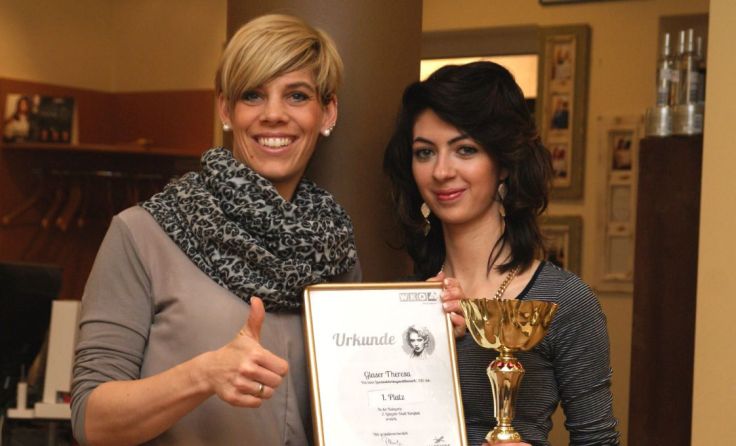 Alexandra Glaser-Jurin mit Theresa Glaser.