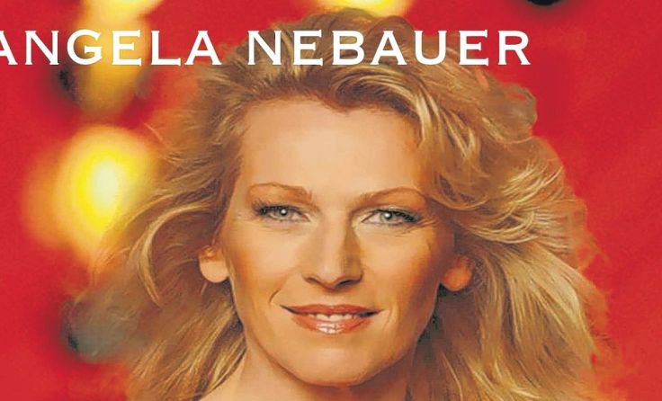 Angela Nebauer führt durchs Programm.