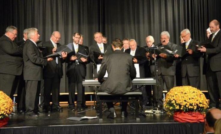 Höchst konzentriert: der Männergesangverein Prinzersdorf bei einem Auftritt