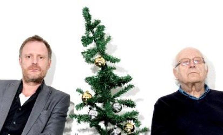 Christoph und Ernst Grissemann mit einem „Pannenbaum“ Foto: Ingo Pertramer
