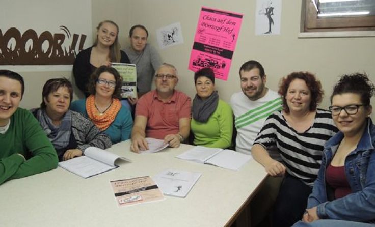Die Theatergruppe Haunoldstein bei den Vorbereitungen auf das Stück 