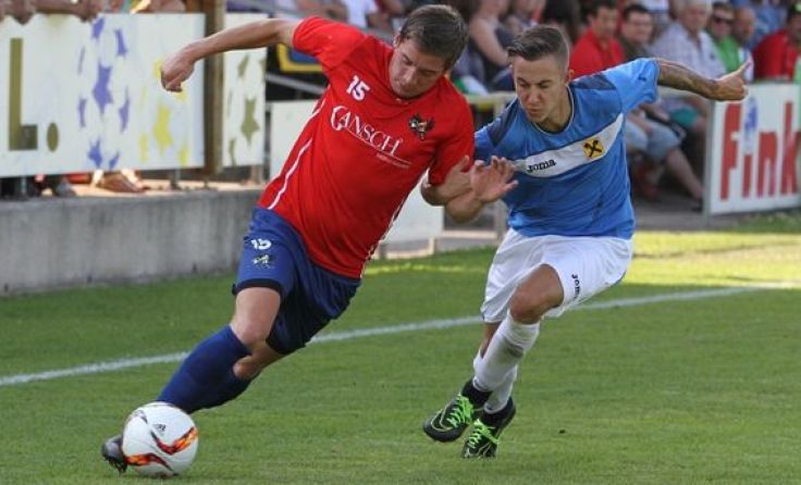 Rabensteins Stiowicek (l.) und Frankenfels‘ Krapfl im Halbfinal-Duell Foto: zVg 