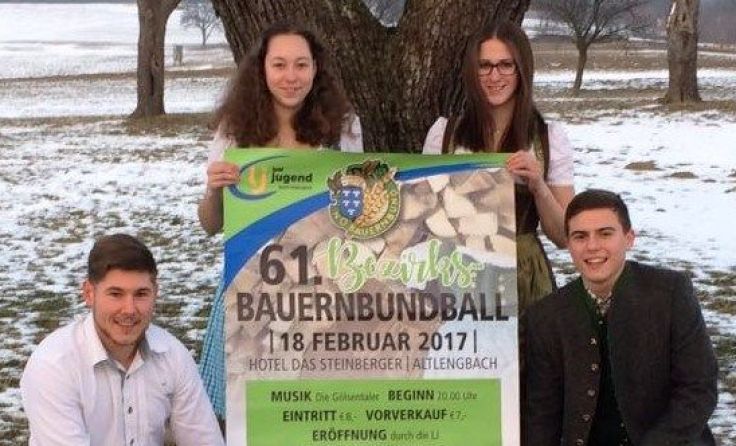 Das Team der Landjugend wirbt für den 61. Bezirksbauernbundball in Altlengbach. Foto: Landjugend