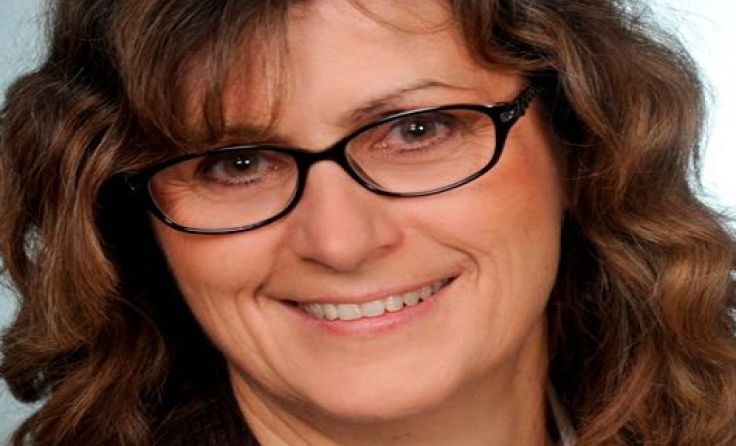 Helga Higer möchte das Thema „Schwerhörigkeit“ aufs Tapet bringen.