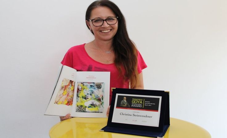 Christina Steinwendtner nimmt Goya Preis in Barcelona entgegen. Foto: Steinwendtner