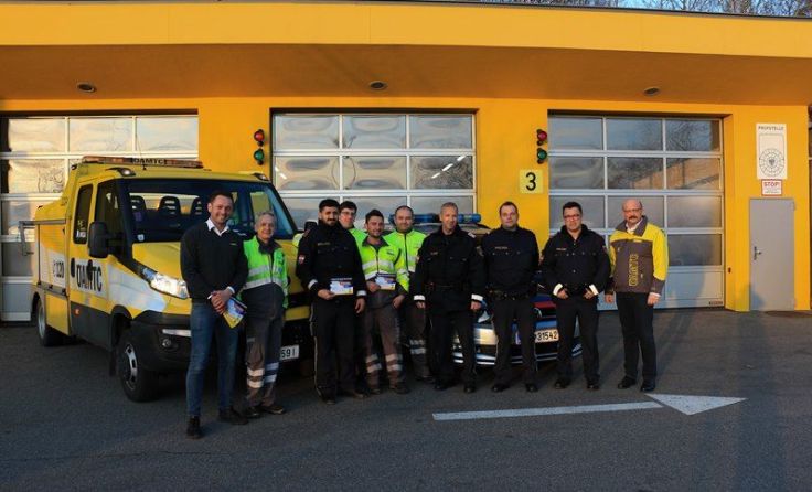Exekutive und ÖAMTC sensibilisierten Autofahrer in Sachen Licht-Anlage. Foto: ÖAMTC