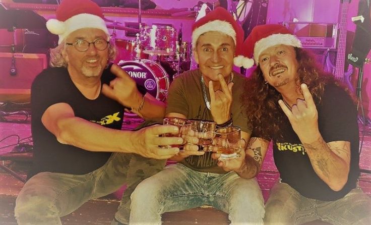 Die Formation „AkustixxX“ sorgt am 6. Dezember für Stimmung. Foto: AkustixxX