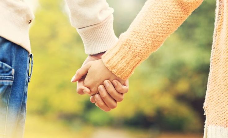 Gottesdienst für Liebende zum Valentinstag Foto: Kamil Macniak/Shutterstock.com