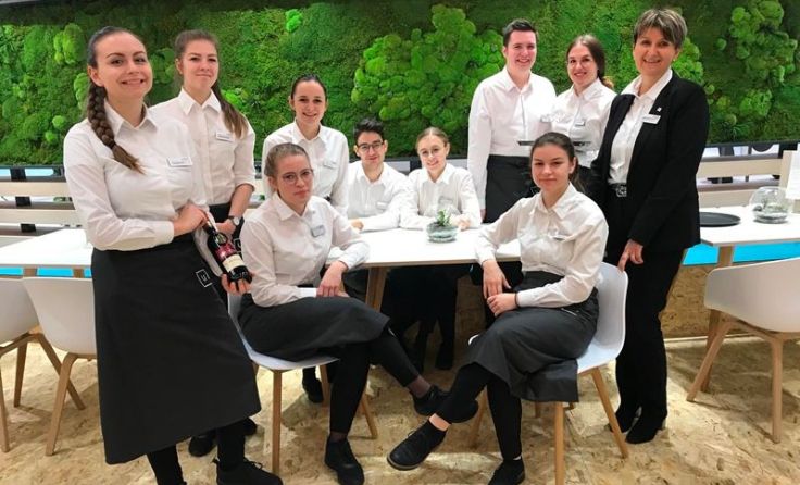 Das Team der HLW Amstetten sorgte für Kulinarik in Düsseldorf. Foto: Umdasch