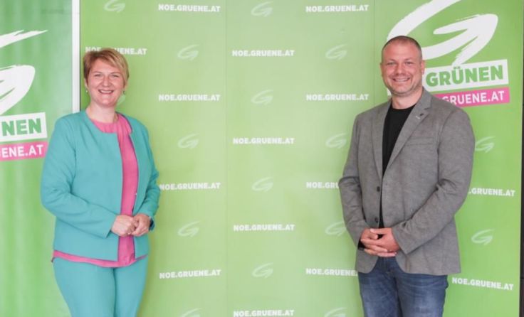Helga Krismer und Dominic Hörlezeder Foto: Die Grünen NÖ/Jennifer Vacha