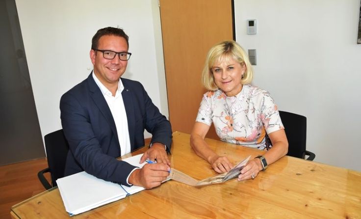 Bgm. Christian Haberhauer und Stadtamtsdirektorin Beatrix Lehner Foto: Stadtgemeinde Amstetten