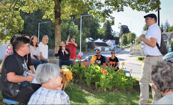 Auf Stadtsafari mit Stadtarchitekt Dominik Scheuch (r.) Foto: Stadtgemeinde Amstetten
