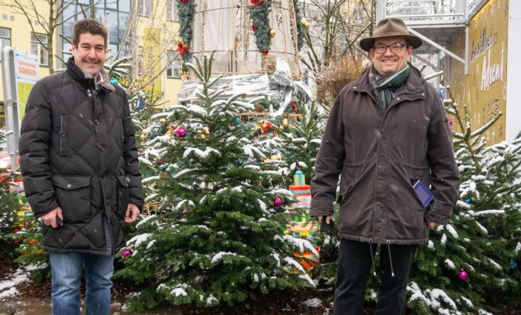 Kulturstadtrat Stefan Jandl (l.) und Pfarrer Peter Bösendorfer Foto: Stadtgemeinde Amstetten