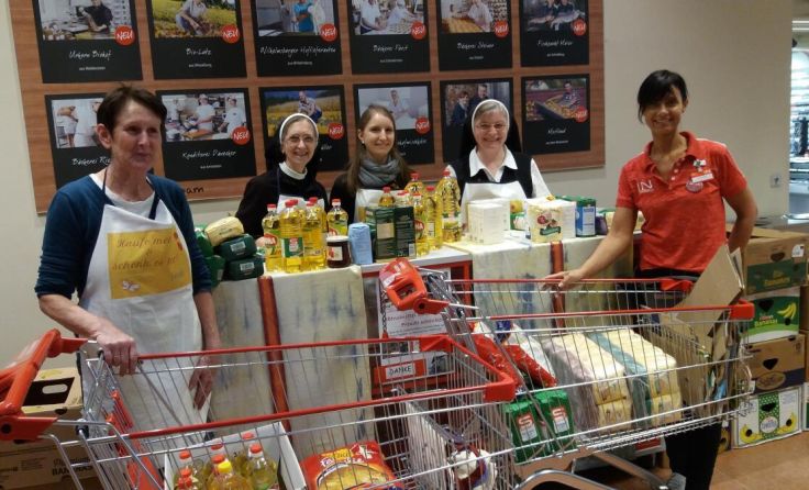 Die Franziskanerinnen mit Helferinnen aus der Region (Foto: Franziskanerinnen Amstetten)