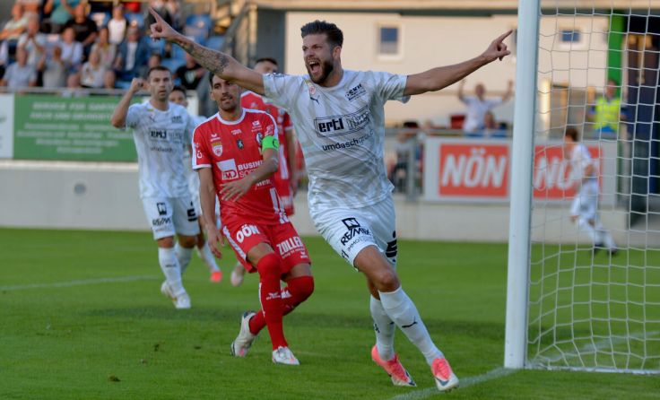 John Frederiksen macht das 2:0 und das 3:0 (Foto: Andreas Haider / SKU Ertl Glas Amstetten)