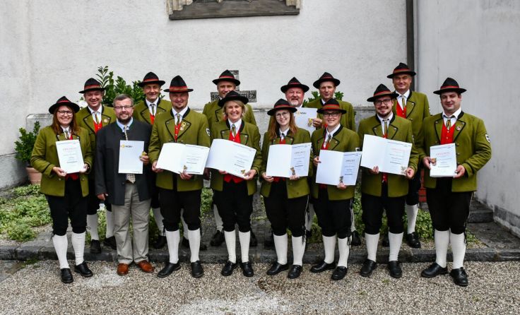Ehrungen für Mitglieder des Musikvereins (Foto: Josef Schaffner)