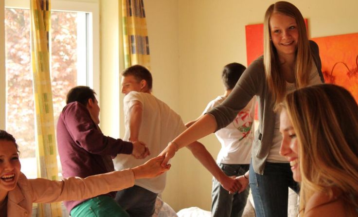 Gruppendynamisches Spiel in der Peer-Mediatoren-Ausbildung (Foto: BG Amstetten)