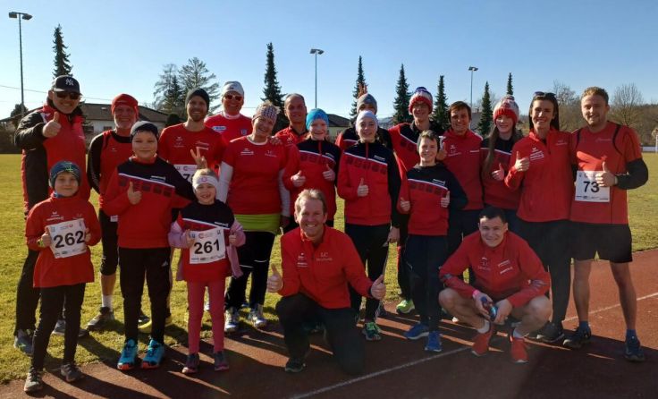 Große Freude nach dem Mannschaftserfolg beim Laufclub Neufurth (Foto: LC Neufurth)