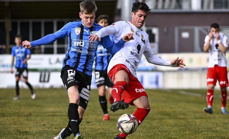 Doppeltorschütze Philipp Schellnegger (l.) (Foto: Höblinger/SKU)