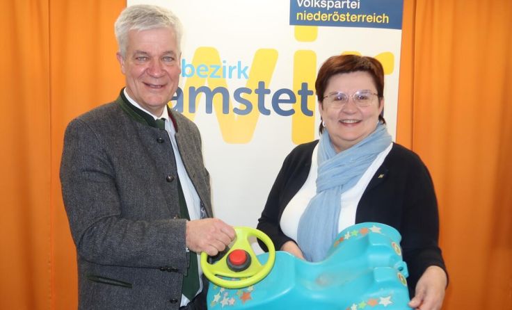 Die ÖVP-Landtagsabgeordneten Anton Kasser und Michaela Hinterholzer (Foto: VPAM)