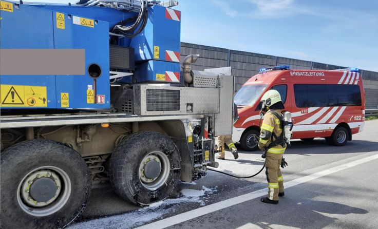 Fahrzeugbrand (Foto: Bfkdo Amstetten)