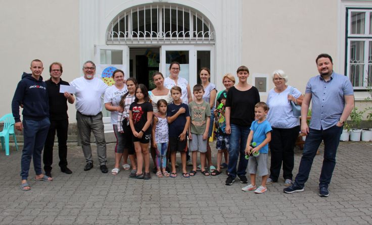 Spendenübergabe (Foto: Edlinger)
