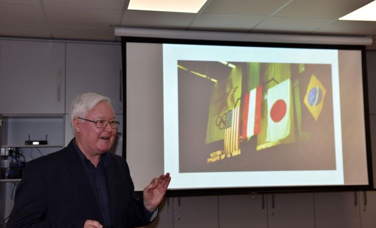Pater Bernhard beim Vortrag (Foto: Wolfgang Zarl)