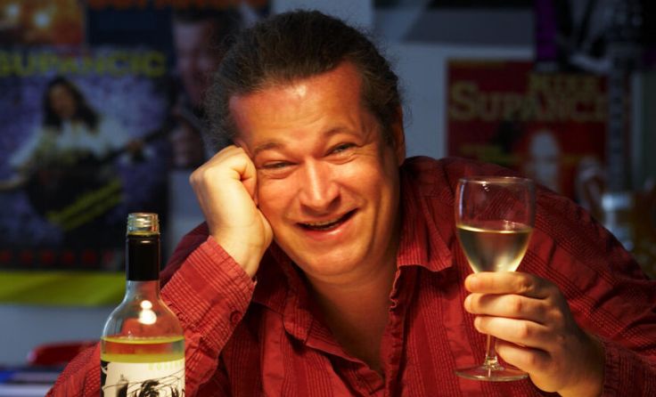 Mike Supancic lädt zum „Vollrausch aus Genuss und Lachen“ ein. (Foto: Ludwig Rusch)