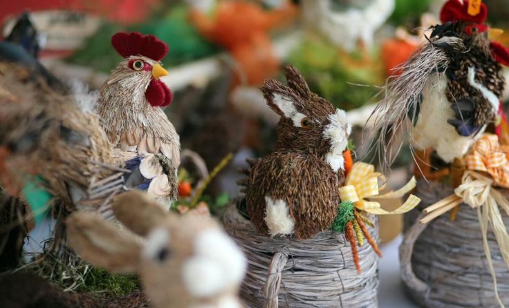Buntes österliches Kunsthandwerkssortiment in Neuhofen/Ybbs (Foto: weinfranz.at)
