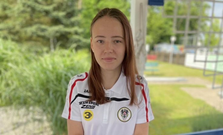 Äußerst erfolgreich im Minigolf: die 16-jährige Sandra Irxenmayer (Foto: mai)