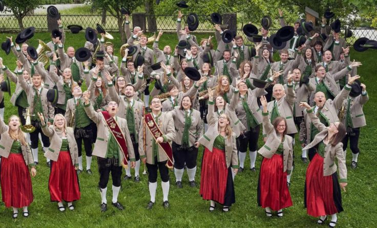 Beste Laune beim Musikverein Euratsfeld (Foto: Georg Öllinger)