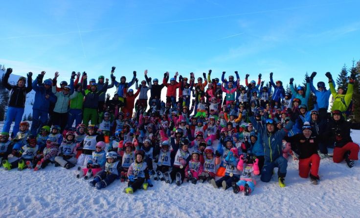 Riesenspaß beim Kinderschikurs der Kürnberger & Raminger (Foto: Sportunion Kürnberg)